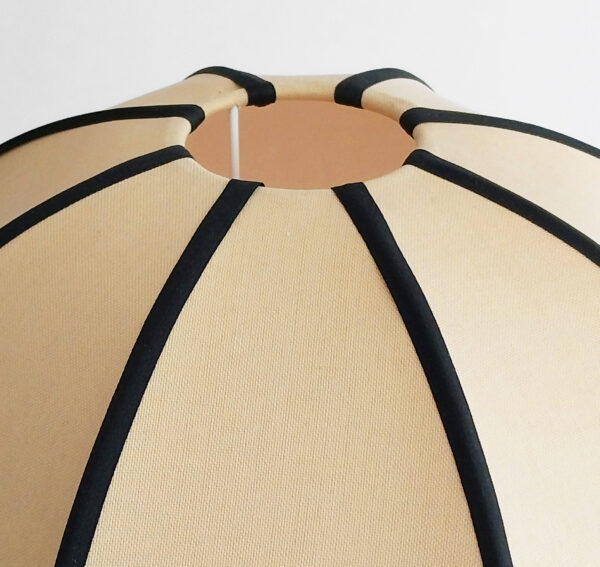 Lámpara de mesa FRINGELLA
